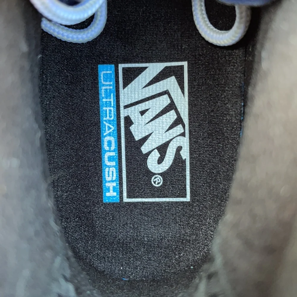 Vans Women's Multi-Color High-Top Winter Boots USED. No longer has tags.
